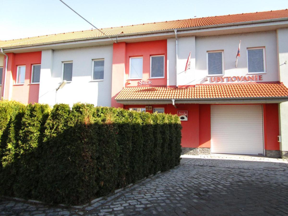 Salur Bed & Breakfast Nove Zamky Exterior photo