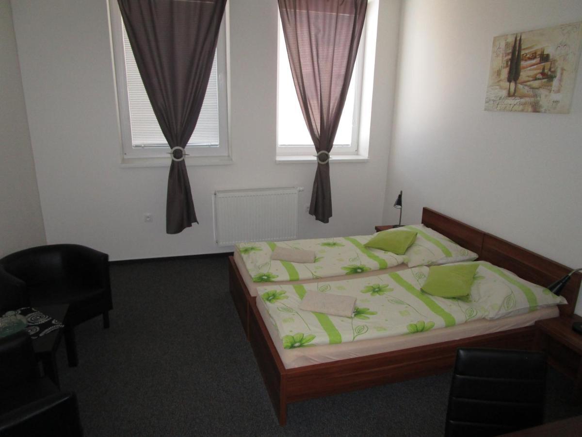 Salur Bed & Breakfast Nove Zamky Exterior photo