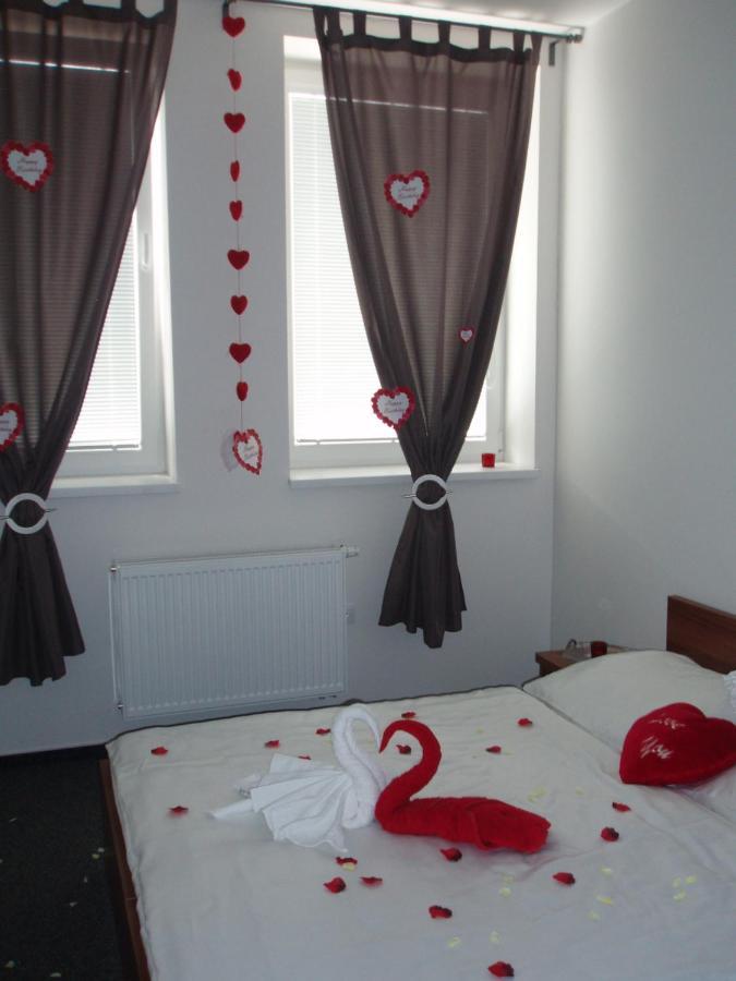 Salur Bed & Breakfast Nove Zamky Exterior photo